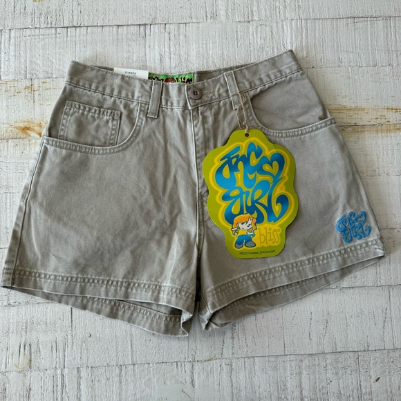 JNCO Pants - Vintage 90s JNCO Girl Bliss Shorts NWT size 9 Juniors Tan Khaki Girlie Stuff